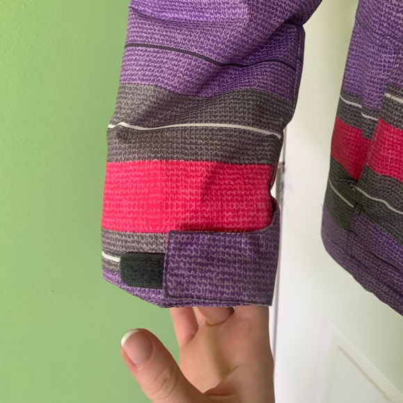 Girls 12 YO winter coat - Picture 3 of 7